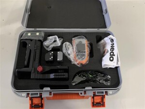 Multilinienlaser 3D grün 3 x 360 Grad IP54 im Koffer...