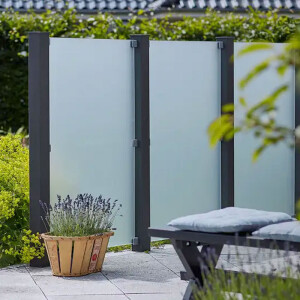 PLUS Glaszaun und Glastor – Stilvoller Schutz mit klarem oder mattem Glas, perfekt für Terrasse und Balkon
