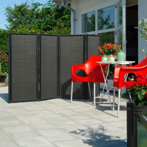 PLUS Trend Zaun aus handgeflochtenem Polyrattan – Wartungsfreier und stilvoller Sichtschutz für Ihren Garten, Terrasse oder Balkon. Minimale Wartung und maximale Haltbarkeit. Perfekt als Raumteiler oder Windschutz.