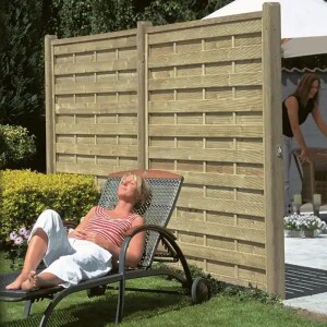 PLUS Bergen Zaun - Vielseitiger und idyllischer Sichtschutz für Garten und Terrasse, wählbar zwischen klassischem Lattenzaun oder dekorativem Spalierzaun. Ideal für eine ländliche Atmosphäre und individuelle Gestaltungsmöglichkeiten mit oder ohne Rankgitt